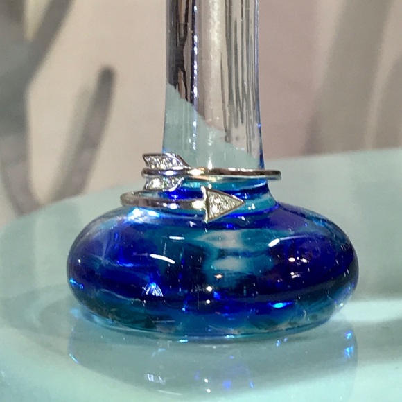 NEW!💙💎ARROW RING! PAVE CRYSTALS!💎💙BEAUTIFUL! - Picture 8 of 16